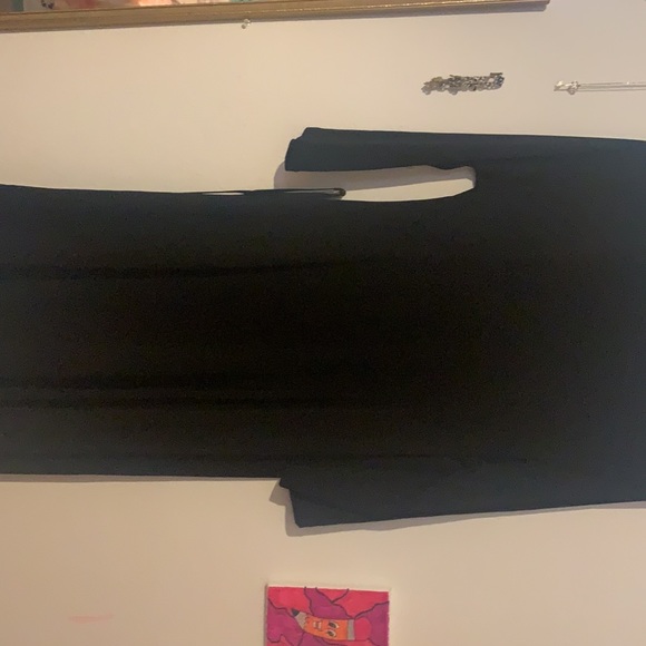 Black Dress - Picture 4 of 4